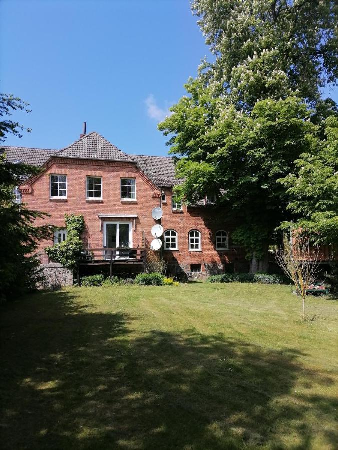 Gutshaus Daemelow Tussen Schwerin En Wismar Eksteriør billede