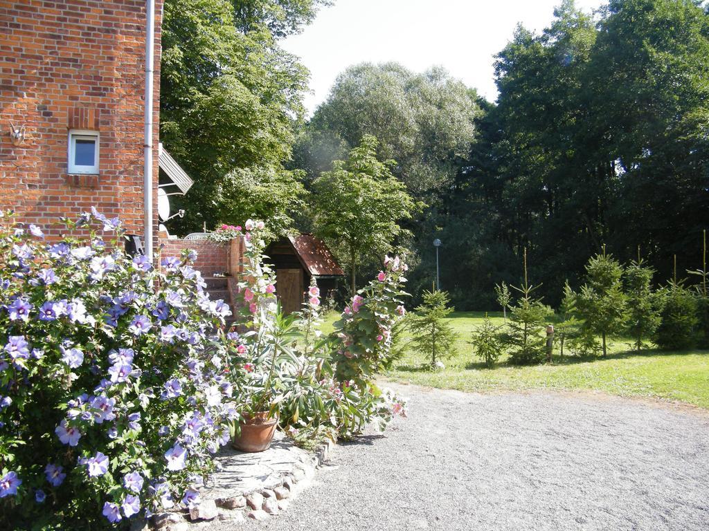 Gutshaus Daemelow Tussen Schwerin En Wismar Eksteriør billede
